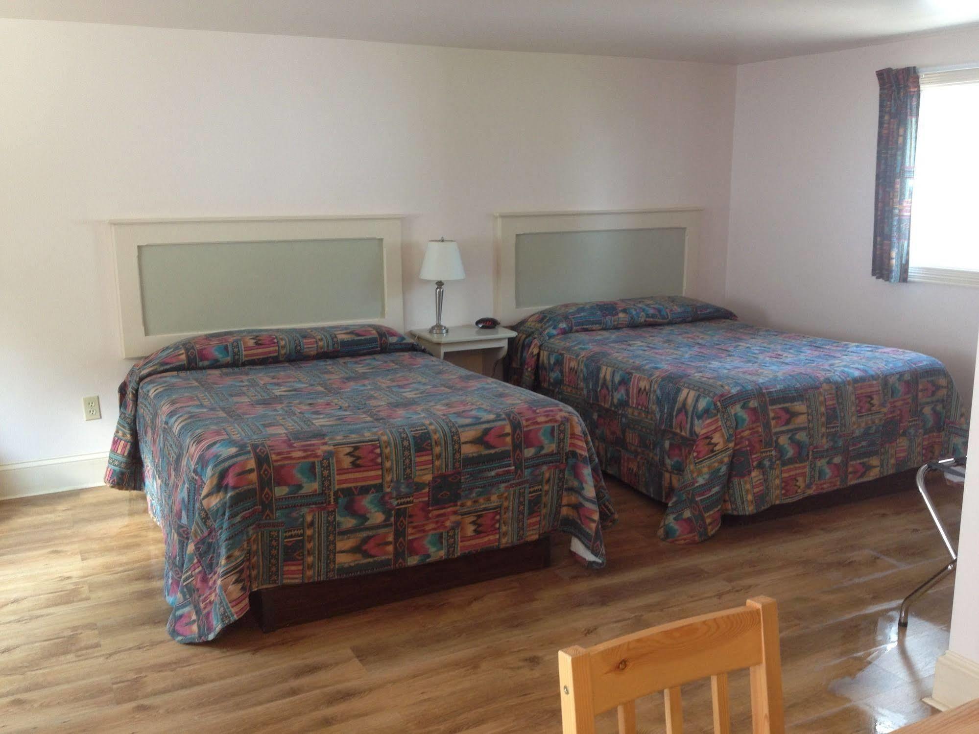 ديغبي Seawinds Motel & Cottages المظهر الخارجي الصورة